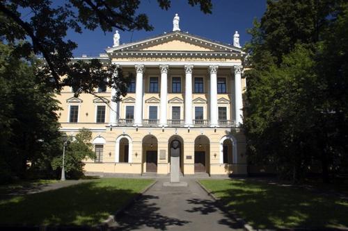 圣彼得堡国立财经大学
